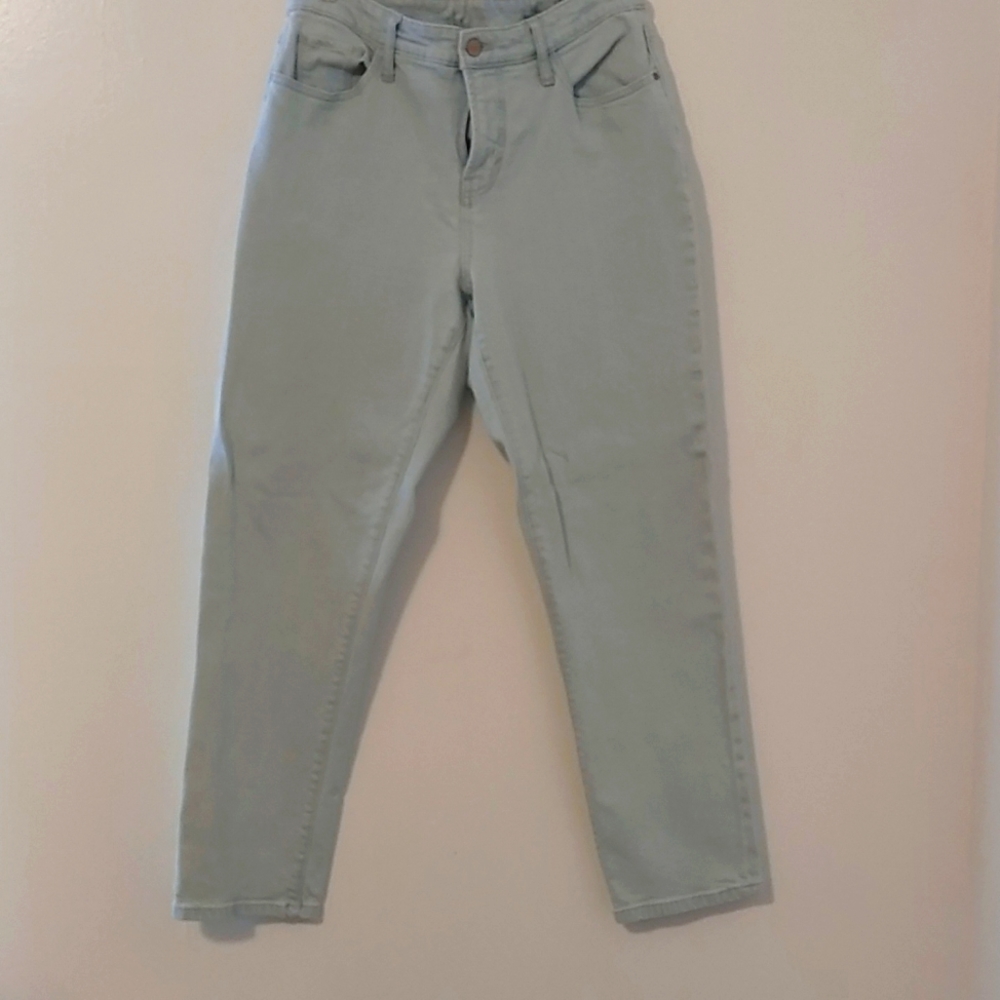 A.n.a women light wash blue jeans
